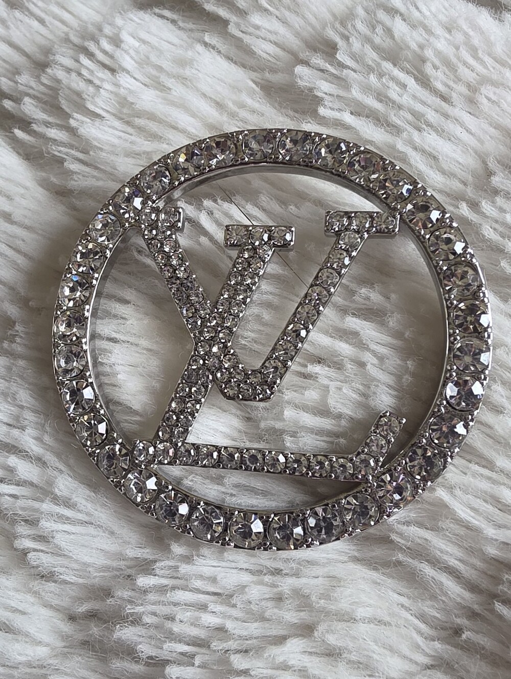 New Designer Inspired Silver Rhinestone 2" Pin - Picture 4 of 6